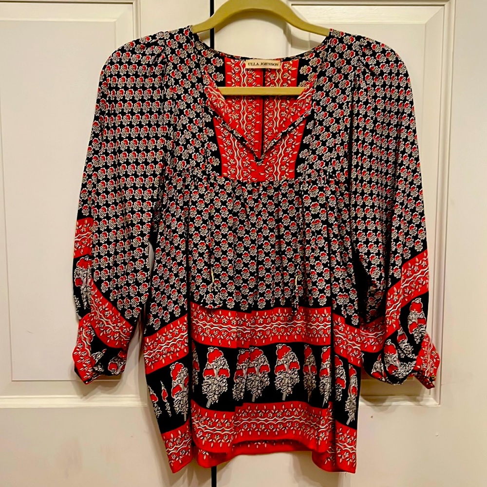 Beautiful 100% silk Ulla Johnson top with tassels!!!